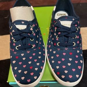 Kate Spade Keds  Navy Lips 6.5